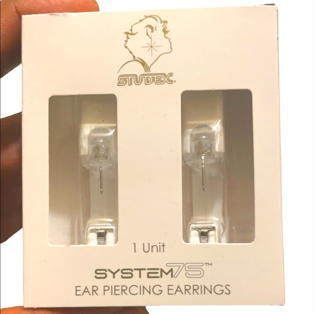 Ear piercing earrings (5mm) (14k gold-white circular)
